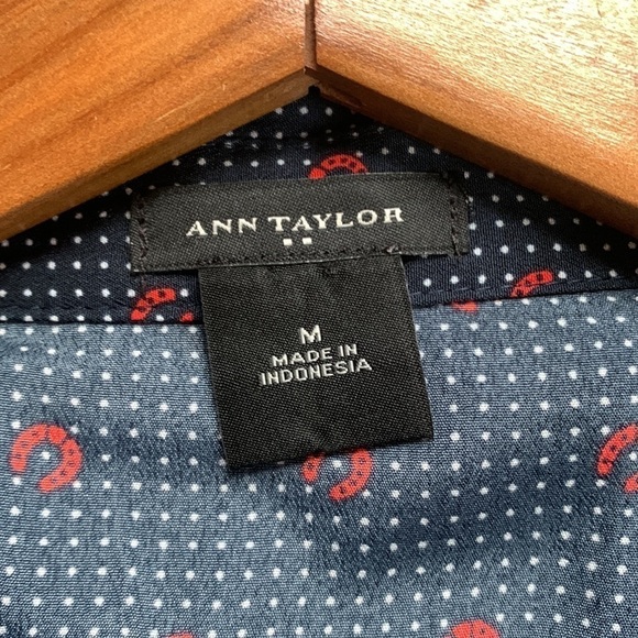 ANN Taylor navy polkadot horseshoe half-button blouse long sleeve top - Picture 5 of 6